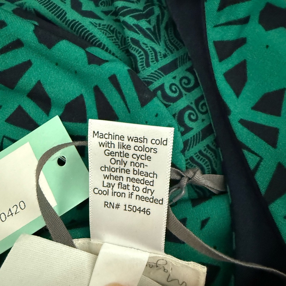 Magnolia Perissa Reversible Knit Dress - Picture 11 of 13